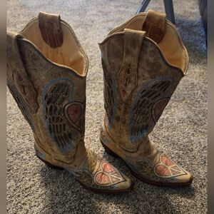 Corral Embroidered Winged Heeled Boots